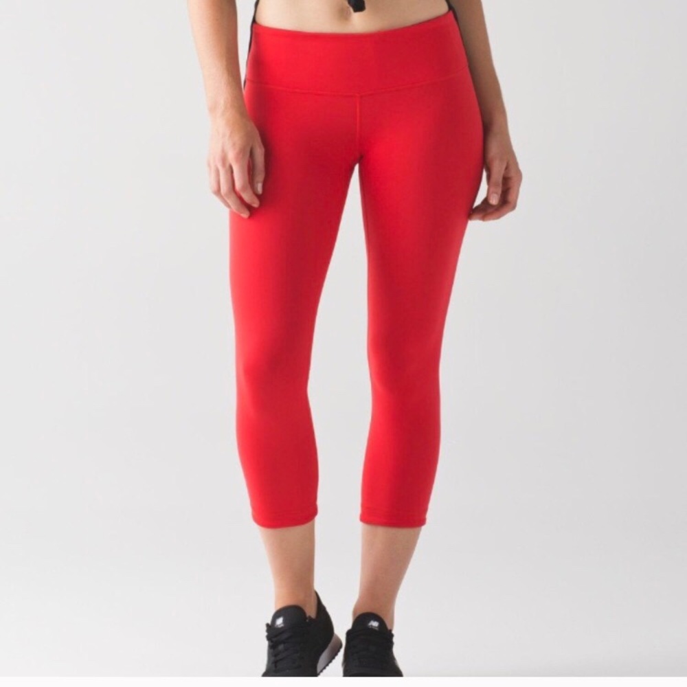 Red wonder under lululemon crop pants